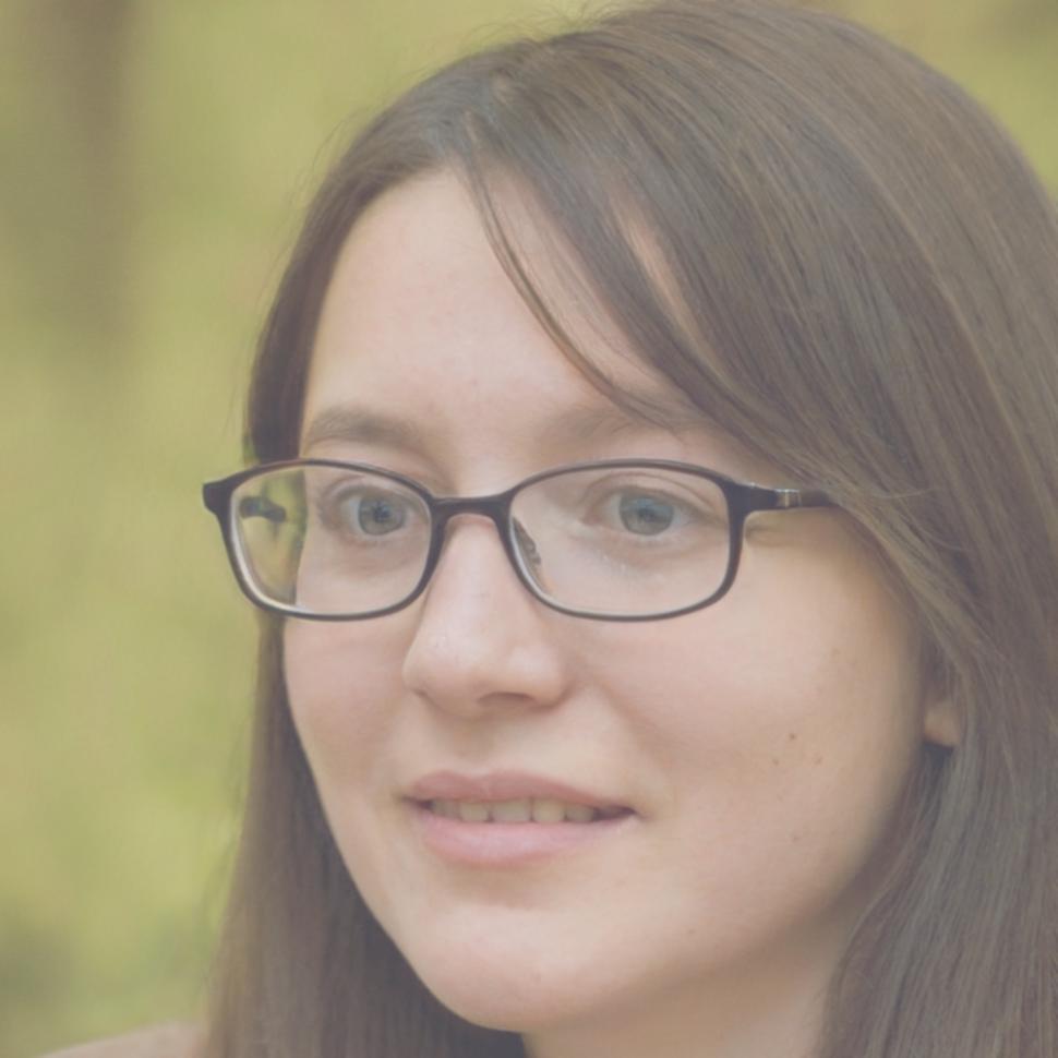 Neslihan Acar eğitmen fotoğrafı